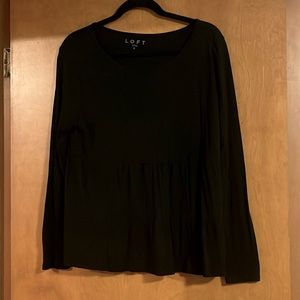 Loft Black Long Sleeve Gathered Long Sleeve T-Shirt, Size Medium